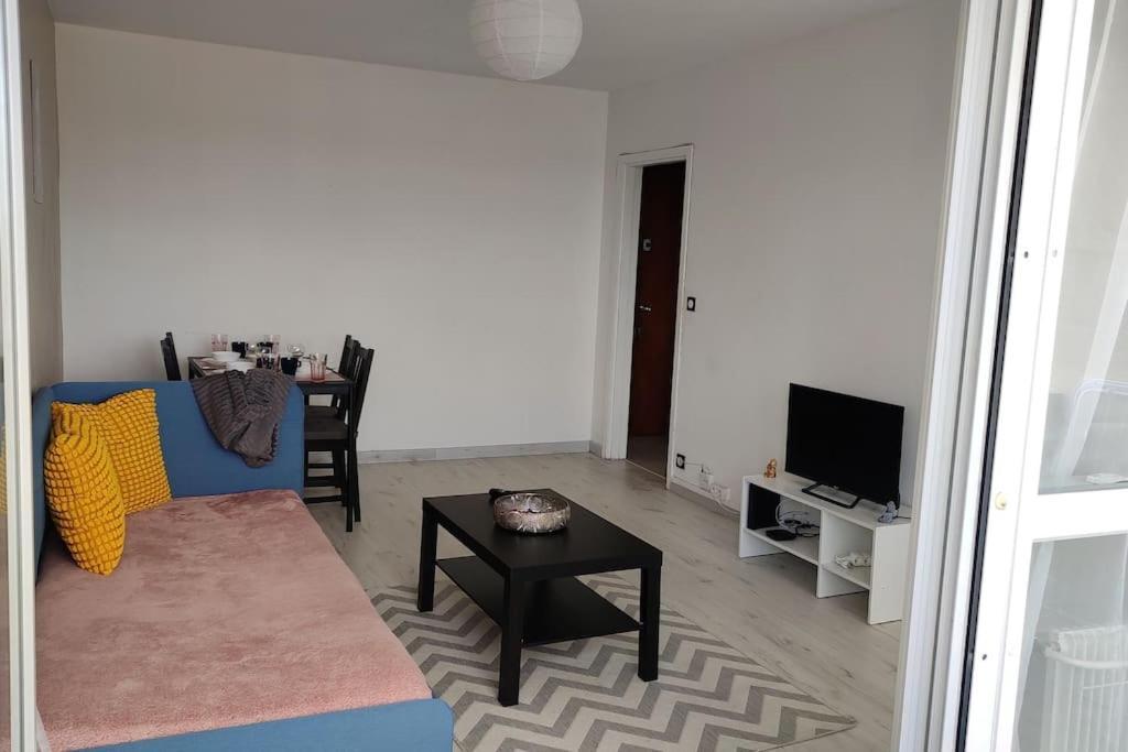 Charmant Appartement Proche Melun Centre Ville Kültér fotó